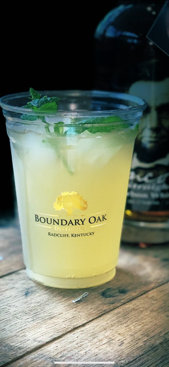 oak_boundary's tweet photo. Drink of the week is our Lavender Mint Julep! How it’s made:1.5 oz of lavender bourbon•.5 oz lemon juice•Mint leaves•Ginger beer https://t.co/E7ypiDMg53
