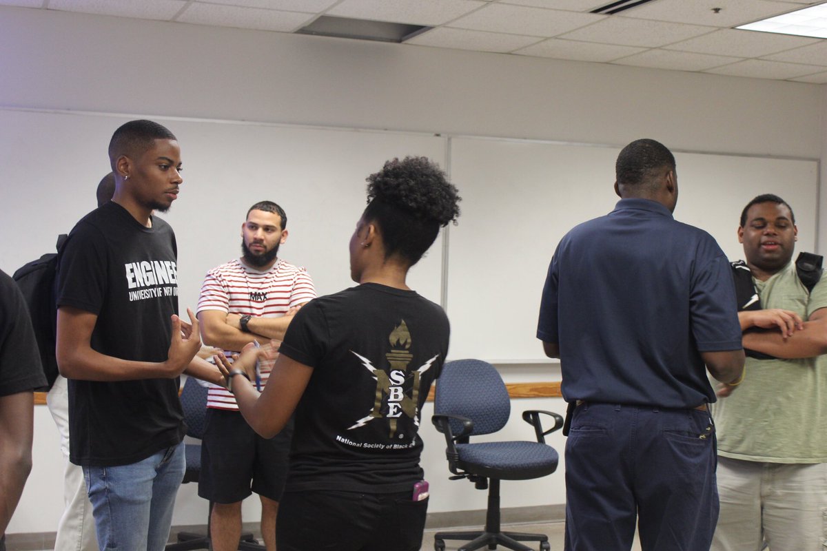 NSBEUNO's tweet photo. Last night was a great turnout! Thank you to Entergy’s Jonathan Floyd and the engineers that shared their stories and experiences. We’re excited for what’s to come! #NSBE #NSBEUNO #UNOProud #nsberegion5 #BlackExcellence #Vison2025 https://t.co/Wxvq7a2SvW