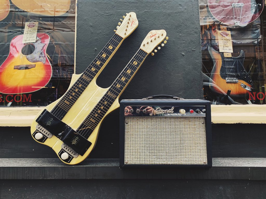 What a 🍐 1962 <a href="/nationalguitars/">National Guitars</a> Studio 10 Amplifier and a a double neck 1952 Oahu Iolana lap steel.