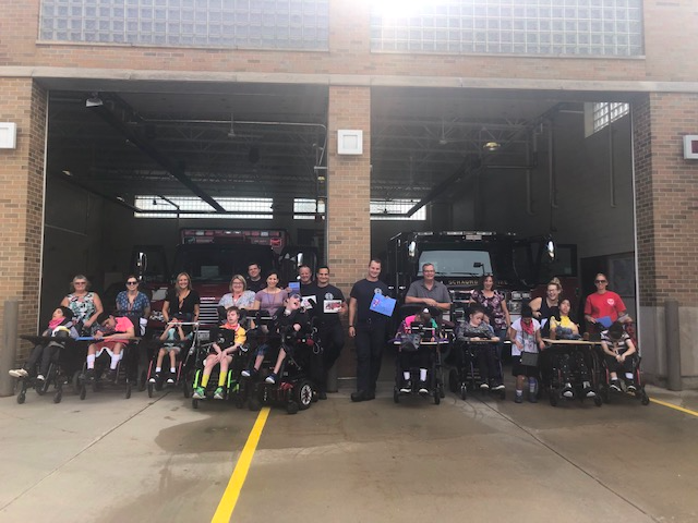 SHSMCCLASS's tweet photo. We will never forget! Thank you to our Schaumburg Fire Department and Police Department! #PatriotDay #WeRemember911 #NeverForget https://t.co/wcha8JGZMk