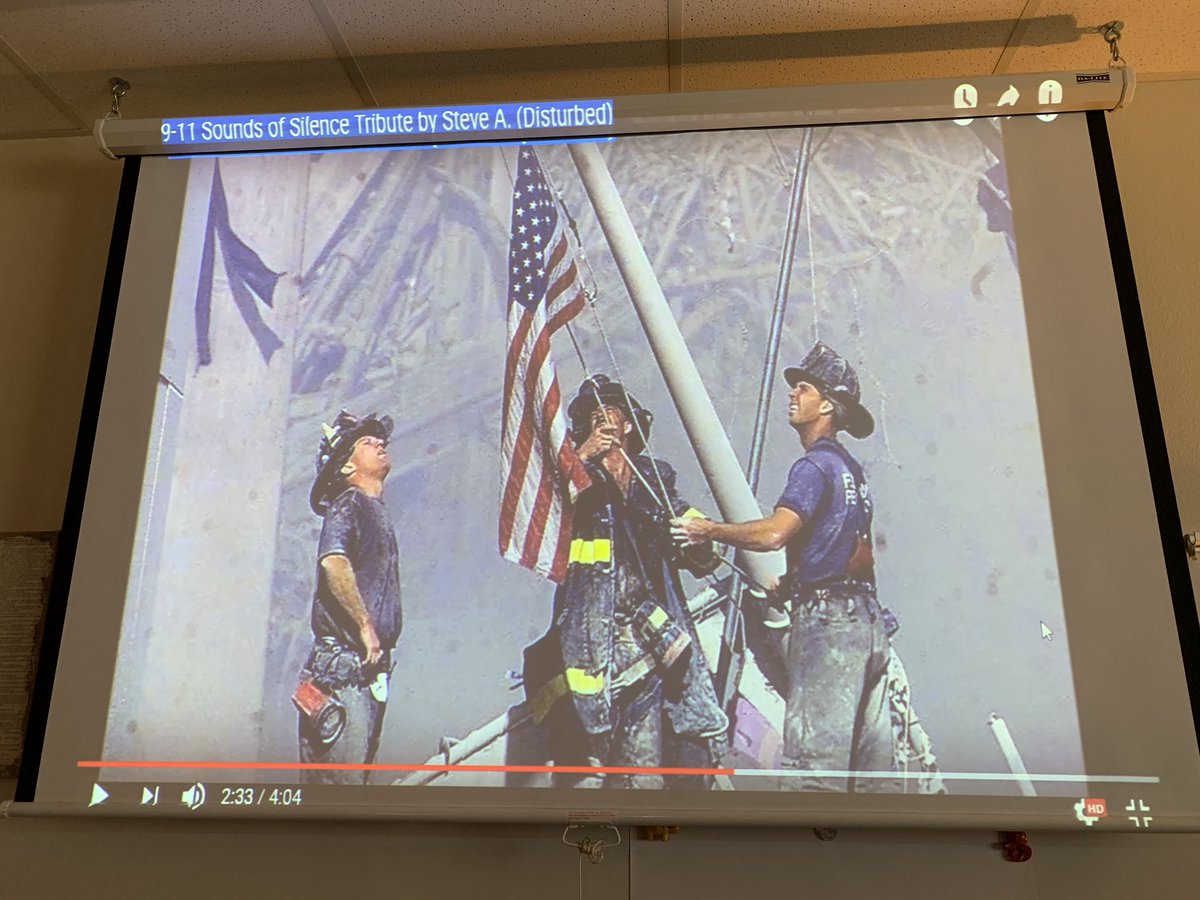 JNeiswender_LES's tweet photo. Spent the day remembering and honoring those we lost 18 years ago🇺🇸 #Howdoweremember #ArticleOfTheWeek #911neverforget #socialstudiesrules https://t.co/VRC00c5jby