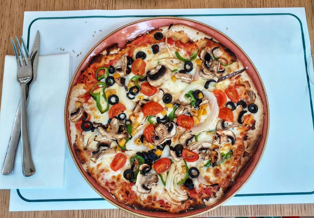 Muy recomendables las pizzas de <a href="/PizzeriaLaRoma1/">Pizzería La Roma</a> en #Jerez 🔝🔝 #singluten #celiacos #sinlactosa