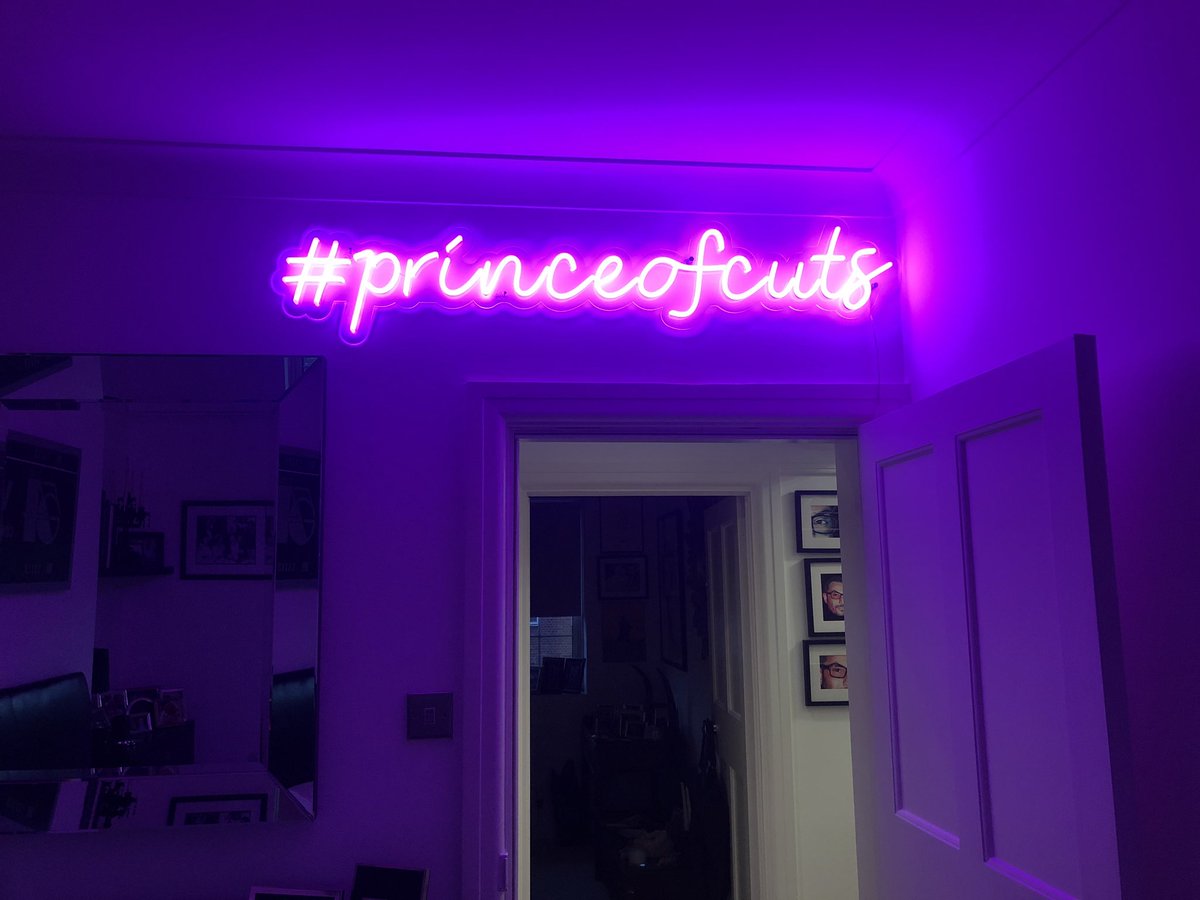 BasciuCristiano's tweet photo. Wen your crazy and wonderful gang give to you the super cool present to burst my massive EGO!!!! DONEโ
#princeofcuts #cbasciu #cb50s #crissy50 #cbparty #CB #bigego #amazingpresent #igotthebestfriends @XaniaSegal @Faye_Tozer @robertjhilton @mick_smith_ https://t.co/fqfHxgXTcG