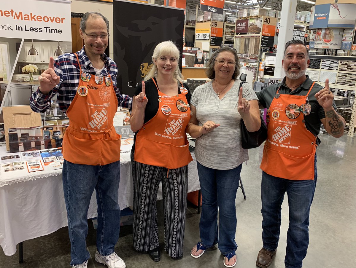 JakeMcCordUSMC's tweet image. Providing excellent customer service, building HSPS connectivity, and driving Cabinet Makeover awareness at store #1853 League City! #TexasMakeoverTakeOver #ItsASNAP #OneTeam #HSPSALLSTARS #MakeoverMagic #CambriaCustomCountertops #GulfGangSTARS