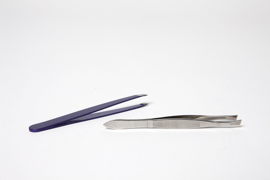 catsa_gc's tweet photo. This might raise an eyebrow, but tweezers are permitted in your carry-on. #pluckit https://t.co/bldVM3wbEd