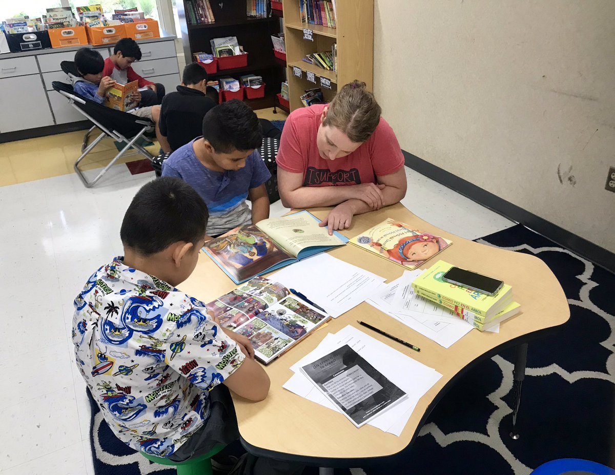 We LOVE our literacy coach at Lakewood!! When Mrs. Milburn isn’t leading PLCs or coaching cycles with teachers, she participates in Readers’ Workshop in classrooms❤️ #ARCCore @MrsMilburnNBCT