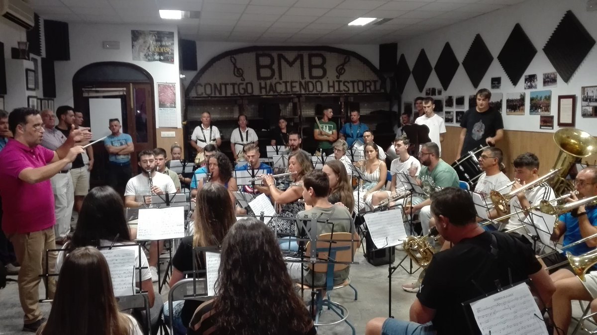 Banda Municipal de Bollullos del Condado tweet media