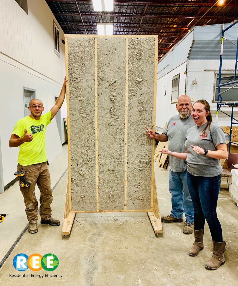 _REE_Training's tweet image. This week’s Retrofit Installer Technician (RIT) class is doing a great job dense packing the wall props! #retrofit #densepack #cellulose #insulation #weatherization #buildingscience #bpi #irec #learnree