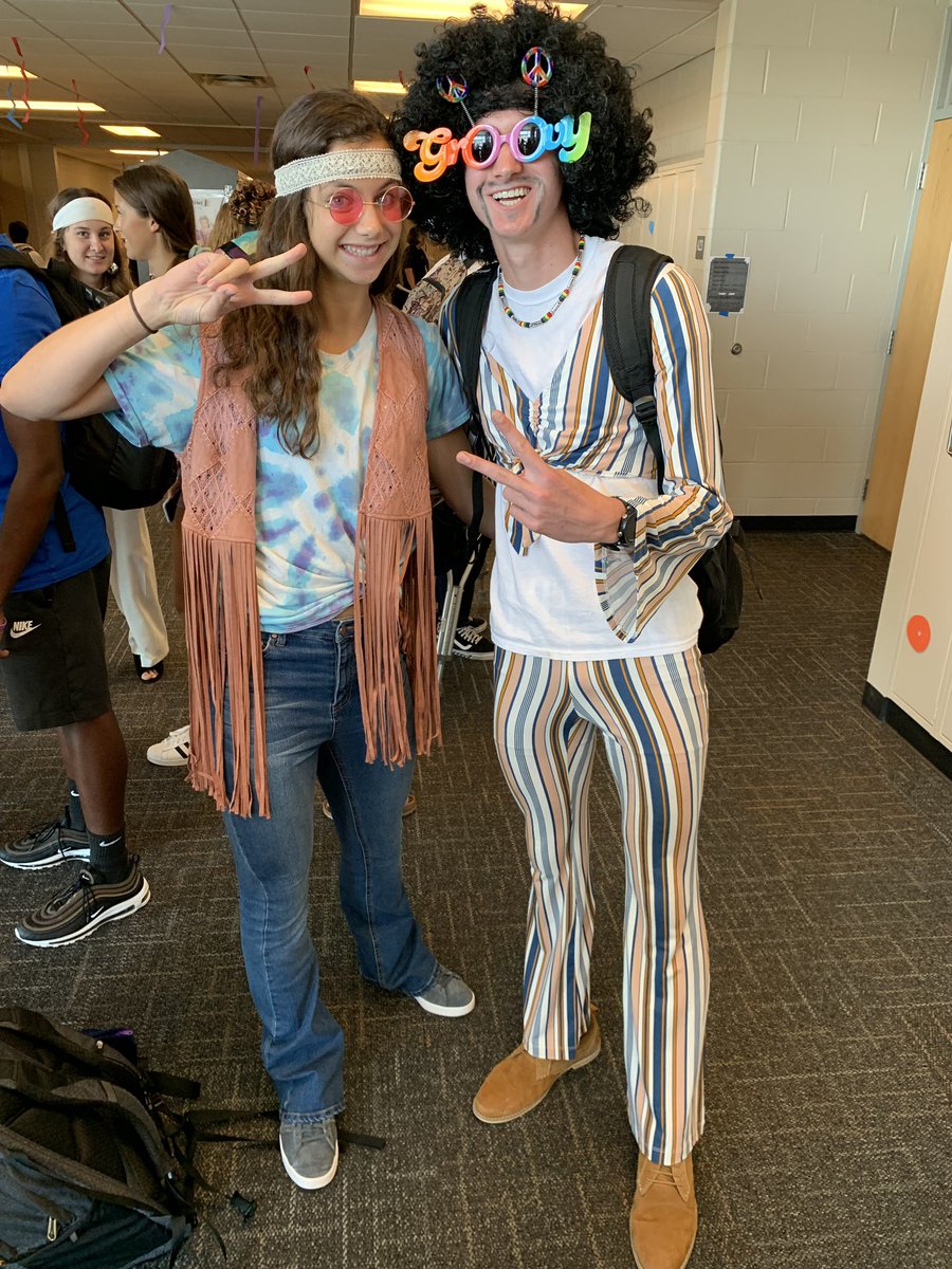 Hip hippie hooray for spirit week🤩🤪😎 <a href="/SOUTH_STUCO/">PHS STUCO</a> #phshoco19