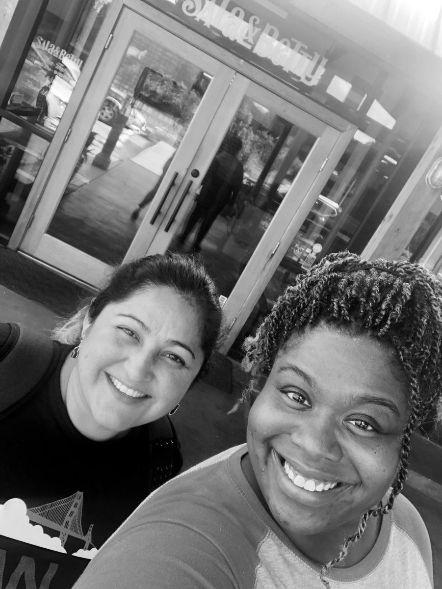 KJennChi's tweet photo. Just a couple of auditors enjoying a great #Austinlunch thanks for the referral #TeamVergeMobileIH35 &SamBass 🍟 🍔 😋 https://t.co/H6FwzOK29p