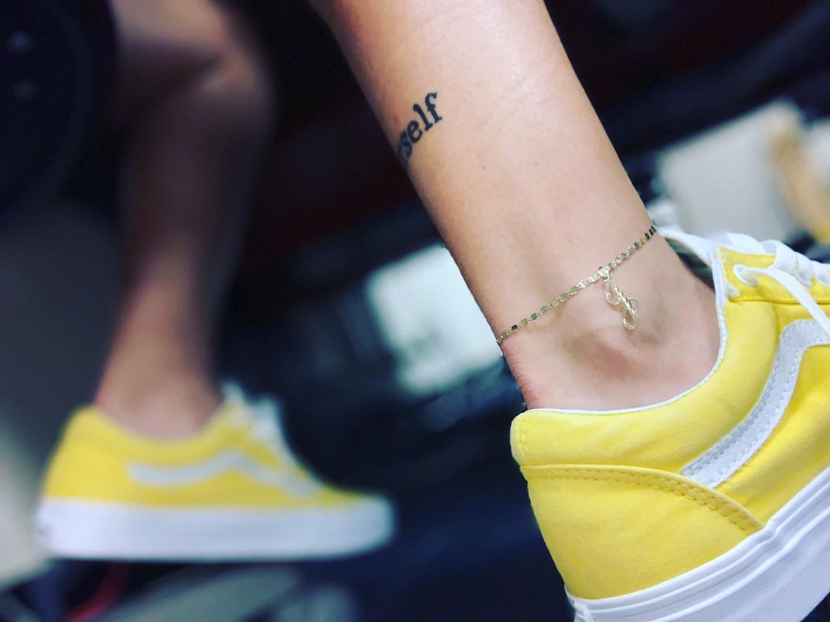 jenayb3's tweet photo. Create yourself ✨. https://t.co/fpmXmwVuDj