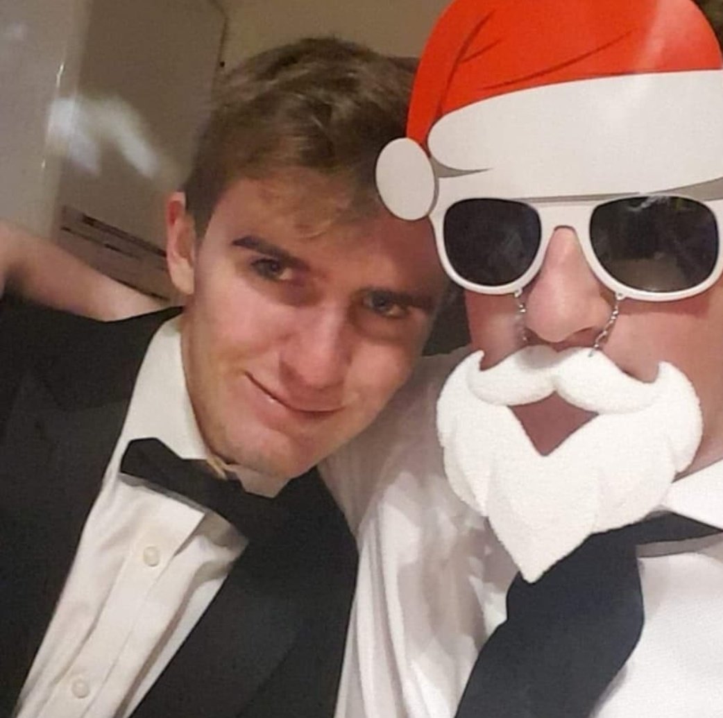 ***MEET THE COMMITTEE***
Name: Angus "Goose" Elliman
Position: Sailing Secretary
Age: 19
Degree: 2nd Year Chemistry
Favourite uni sailing moment: 1st Ocean Social 🌊🌊🌊
#FindYourActive
#breezeon
#sailingisasport
#greenandgold