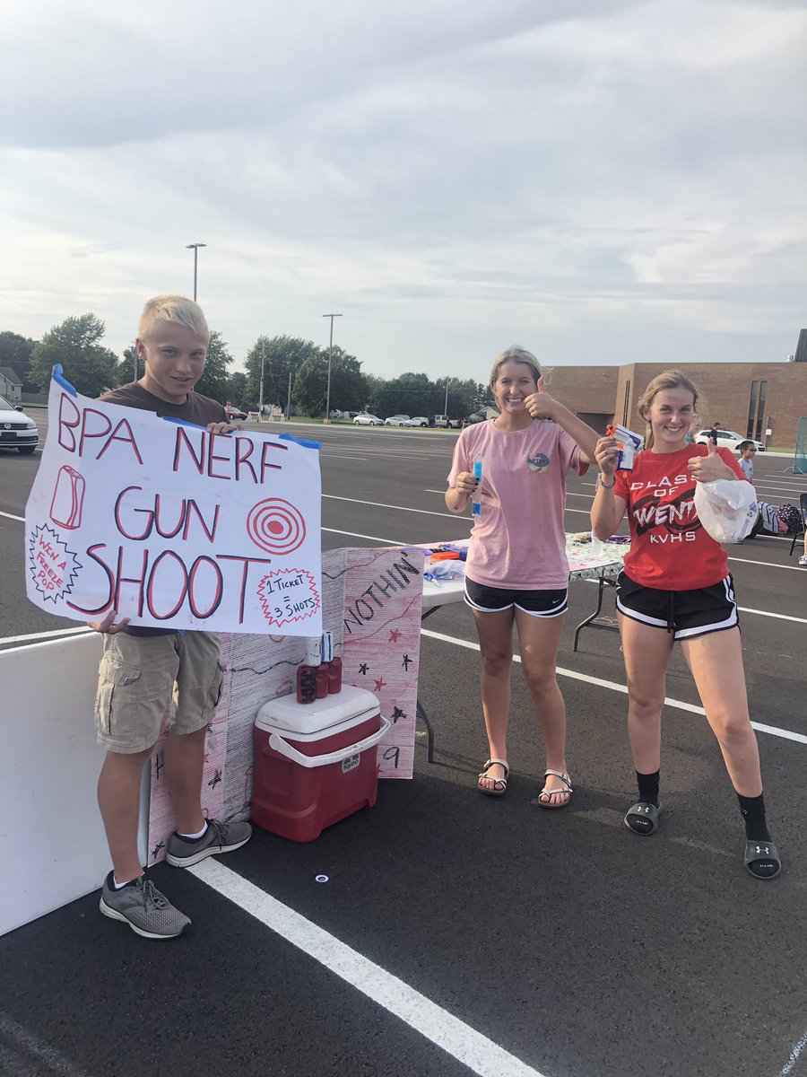 KV_BPA's tweet photo. Great turnout for BPA during the very first homecoming carnival! We would like to thank the community for coming out & supporting KV BPA #CapitalizeYourFuture #indianaBPA https://t.co/WtA6K7VYMD
