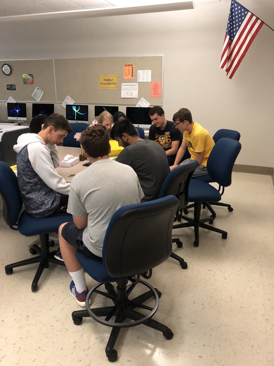 MrA_SHS's tweet photo. Cyber class team building - looking forward to a lot of partner and group work this year! #cyberclass #PLTW
#ShrewsburyLearns https://t.co/SijwmuSe1o