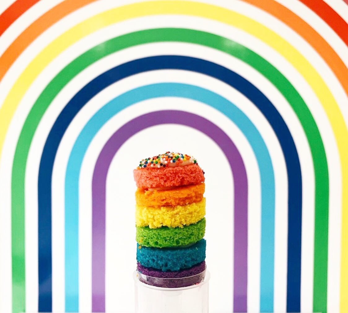 ✨🌈C.R.E.A.M.: CAKE Rules Everything Around Me✨🍰🙌🏻 #flourshop #midweekmotivation
