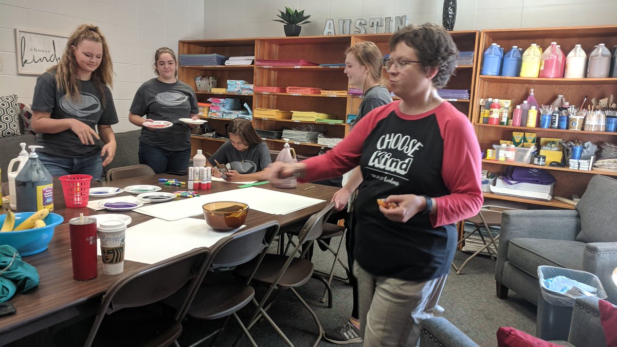 Tanager Volunteer Day 2019 #tanagerpride #gotanagers