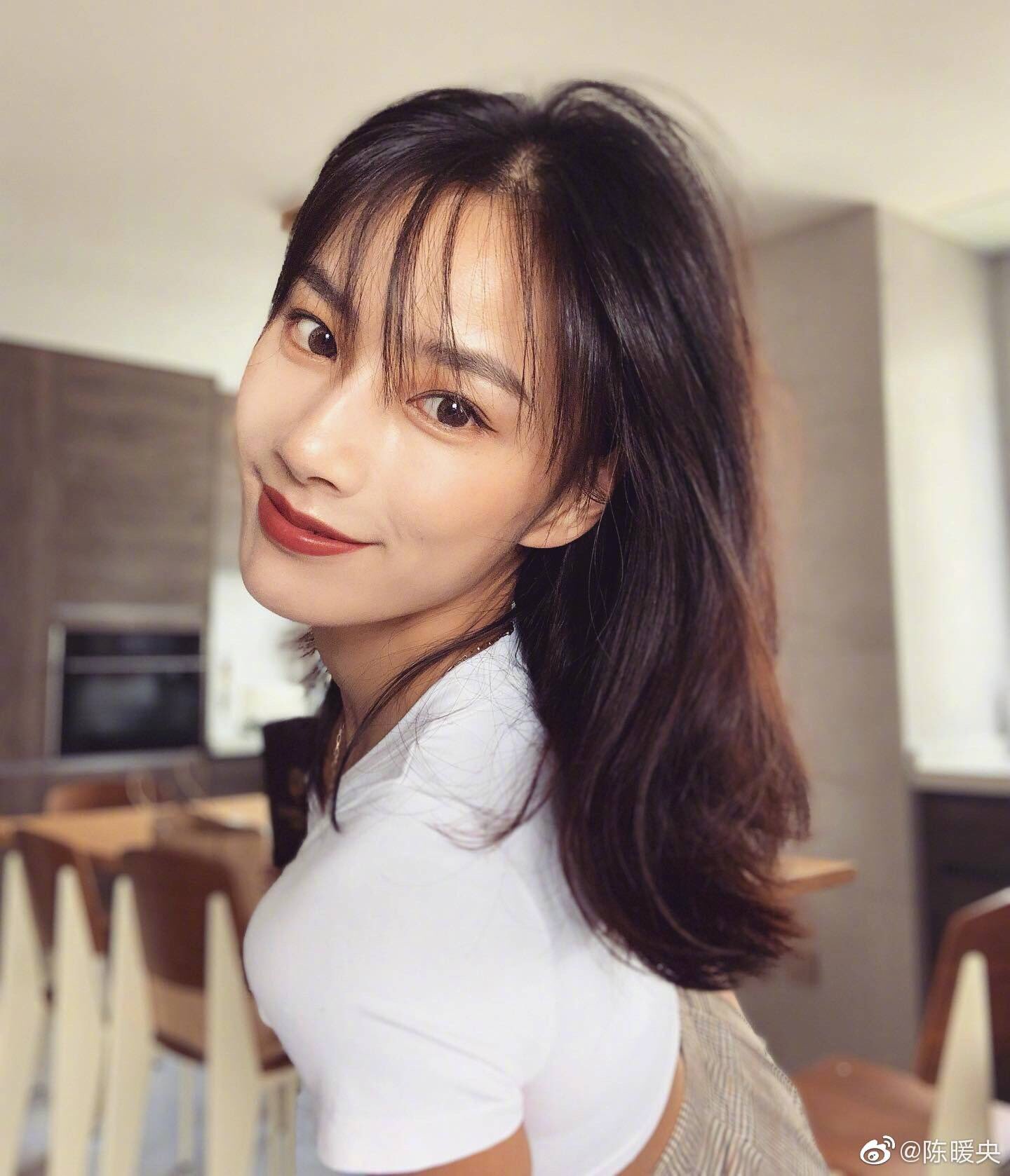 陈暖央 