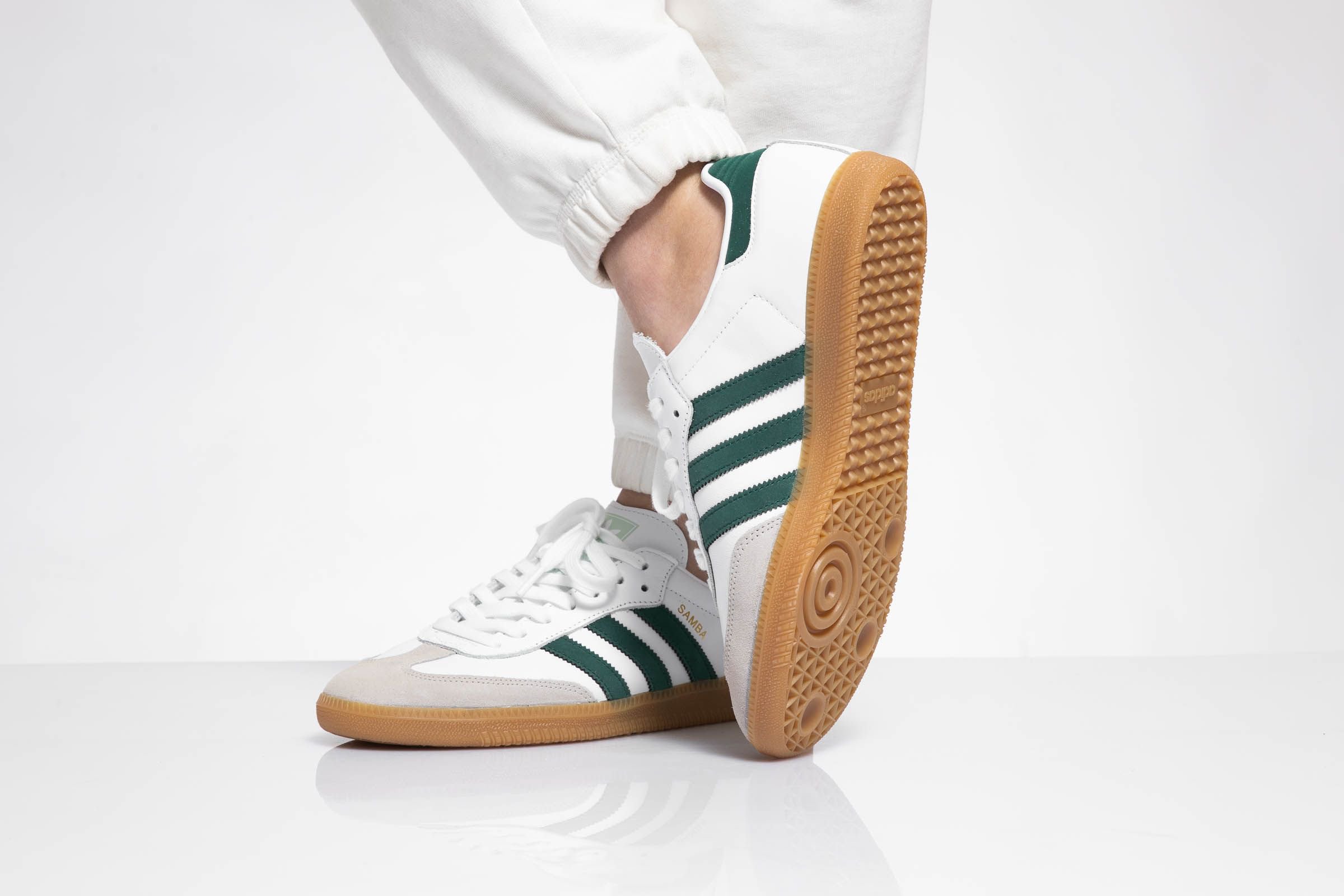 Folleto hoja infancia Titolo on Twitter: "Adidas Samba, the timeless icon returns. Back in the  days it was a popular soccer indoor shoe. ⁠ L I N K ➡️  https://t.co/HETKkNL04C UK 6.5 (40) - UK