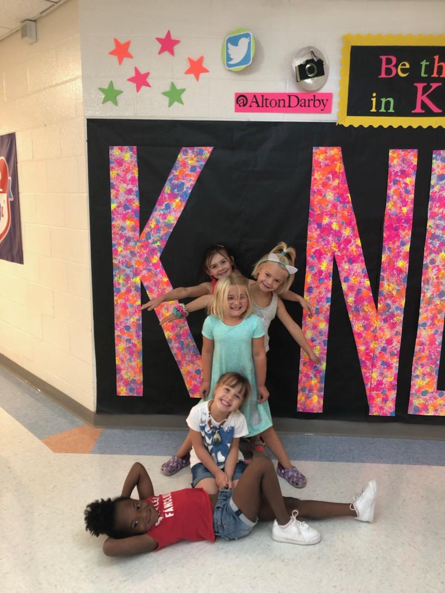 Kindergarten girls are amazing! @AltonDarby