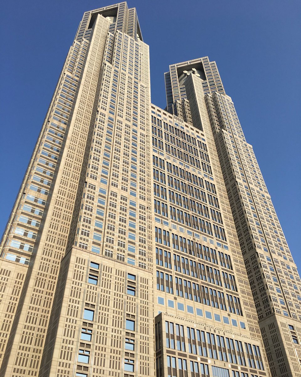 Another angle of Kenzo Tange’s astounding magnum opus, the exquisitely fine and incomparably vast Tokyo Metropolitan Government Complex, Building no1, 1988-91