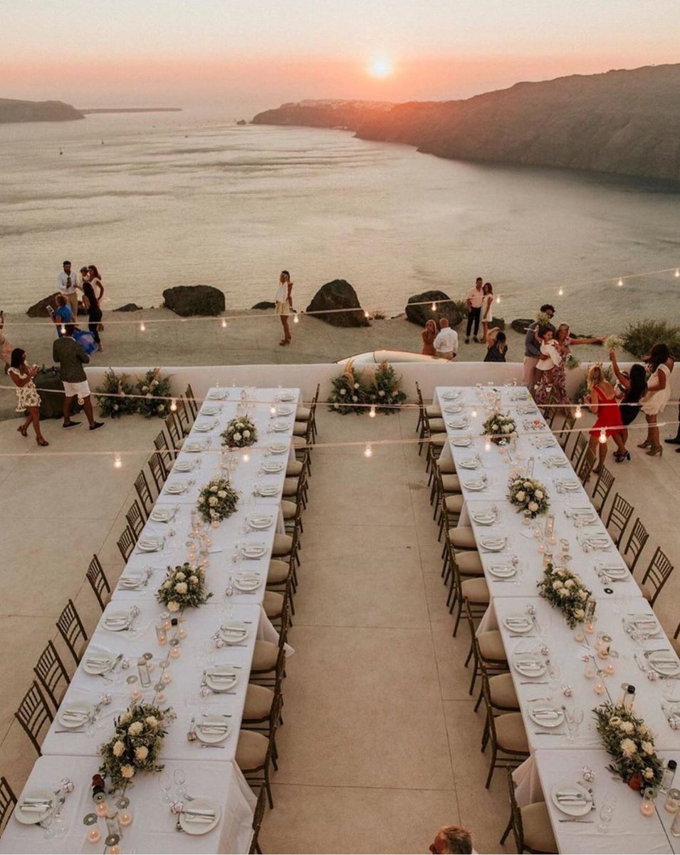 unabodaoriginal's tweet photo. Una boda al atardecer y con estas vistas, no se necesita más... 💕 #boda #bodas #wedding #weddings #santoriniwedding #santoriniweddings marriage #mariage #matrimonio #blogdebodas #unabodaoriginal #weddingphoto #weddingphotography 📷 @lighthousephotography_gr WP: @juliaandevita https://t.co/IXXT83S9IB