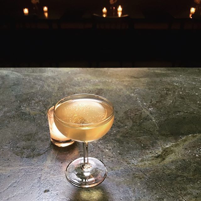 isabllamarriott's tweet photo. Olive Leaf Cocktail 🥂🥂 #ilovemyjob #youarewhatyoudrink #nylifestyle #brooklynbars #mixingitup #stirred #stirrednotshaken #up #servedup #cocktail #candlelit #barbeau #cocktailideas #cocktailhour https://t.co/MauL2sWYKn https://t.co/5V0R5fmU9f