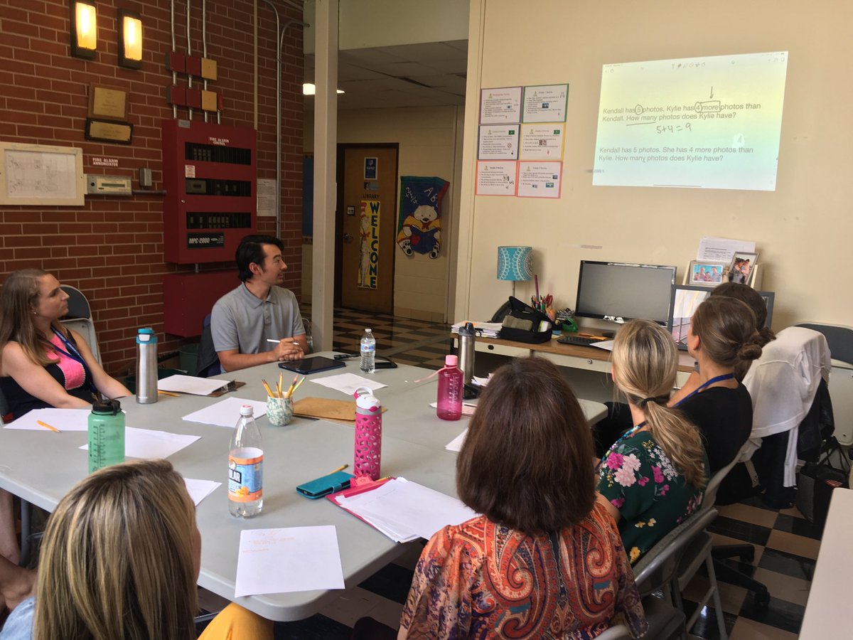 SaraCarr tweet media