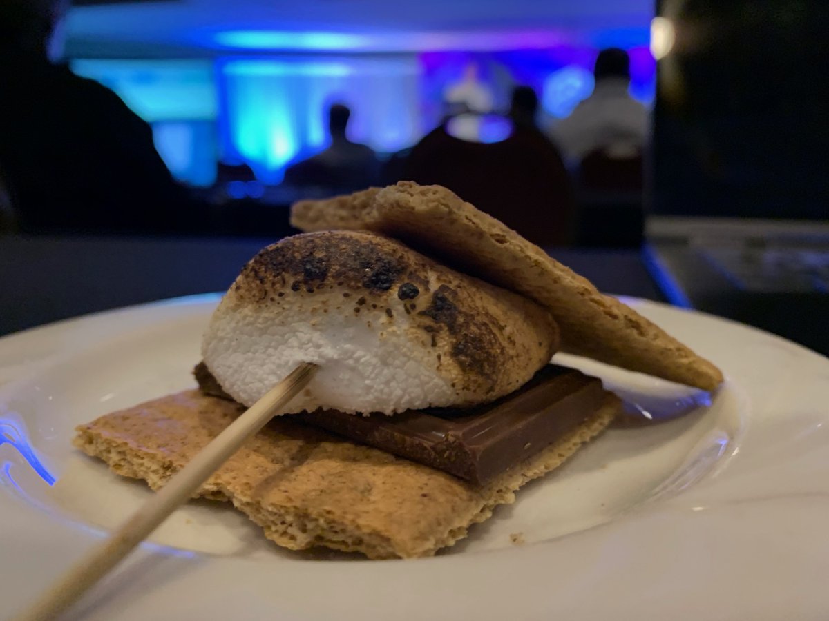 kbross_CMG's tweet photo. Who doesn't appreciate a smore bar at a tech conference? Thanks @Centerbase ! #centerbasePC2019 https://t.co/vBTnlq8snx