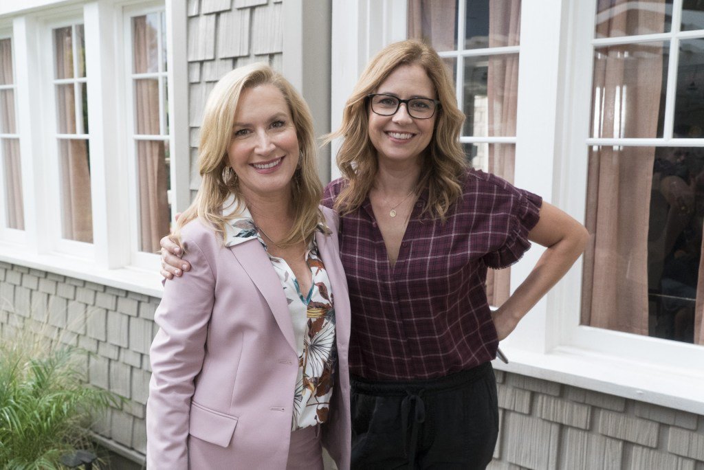 TechCrunch's tweet photo. Jenna Fischer and Angela Kinsey are starting a weekly podcast about The Office https://t.co/B8i5TGx8mr by @grg https://t.co/awEkWtff00