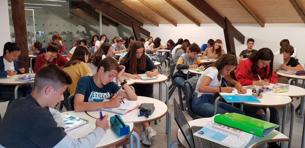 La #educación de hoy necesita nuevos espacios, más amplitud, más luz… nuevas aulas que permitan al alumnado trabajar en equipo, pensar con libertad, ser los #protagonistas. En #EBI lo tenemos claro.  #ElizbarrutikoIkastetxeak

#Bizkaia #CentrosDiocesanos