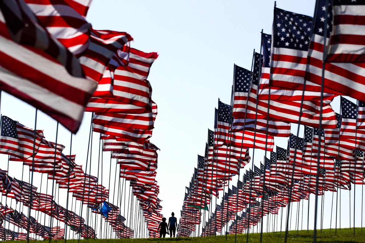 ReCalibrateTDY's tweet photo. #WeRemember that 18 years ago so many lives were changed forever.

We honor the memory of the fallen, their families, and the first responders who rushed in without hesitation to save lives. #NeverForget #HonortheFallen 🇺🇸⁣ ⁣
⁣ https://t.co/B5IZYO8dmW