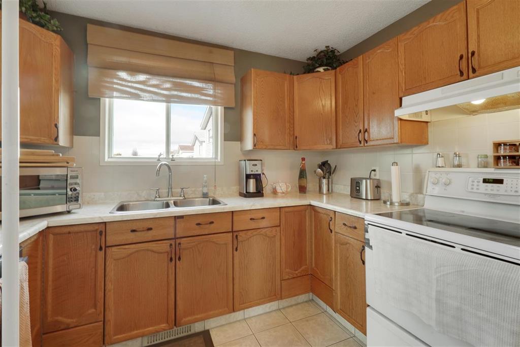 LeadingSells's tweet photo. 7003 153A Ave NW, #Edmonton
This great split level home is ready for your family!
Call Rosemary Waters direct at 780-893-2026 for more info or to view this listing.
https://t.co/4SLQzhzd4I
#yegre #realestate #4bed3bath #wetbar #community https://t.co/9aQWc0Cq0L