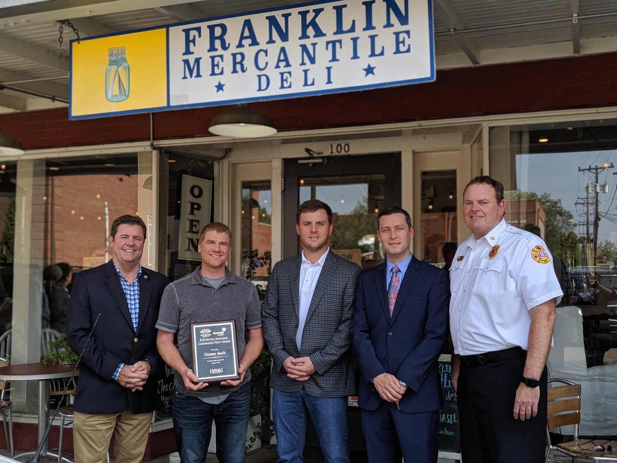 @MercDeli @FranklinFire @fullserviceins @wherald Asch was August's #CommunityHeroAward recipient for putting himself at risk to contain the fire. @FranklinFire Marshal Andy King said, if it weren't for Asch, he doesn't want to think about the catastrophic effects the flames could've had. @MercDeli