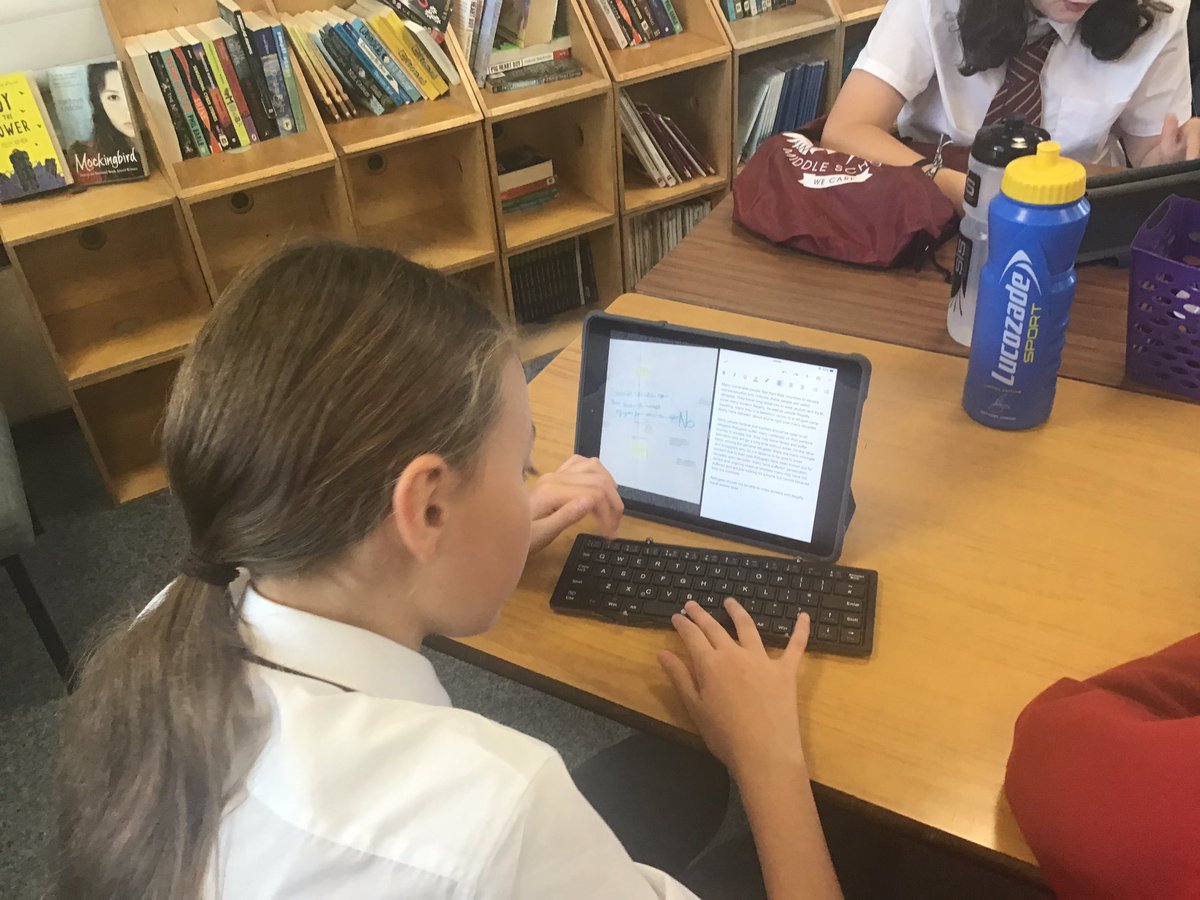 WellfieldMiddle's tweet image. Year 7 effectively used the split screen feature on their iPads when drafting their balanced arguments today - it meant that they could view the ideas on their plans as they constructed their paragraphs ✍️ #wellfieldloveswriting #purposefultechnology