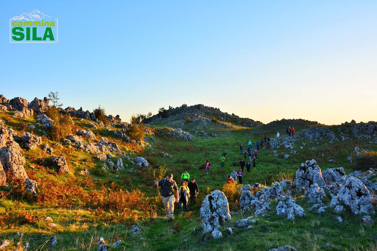 Sabato 14 Settembre trekking al Tramonto sulla vetta più alta della catena costiera. Su camminasila.com tutte le informazioni dettagliate.