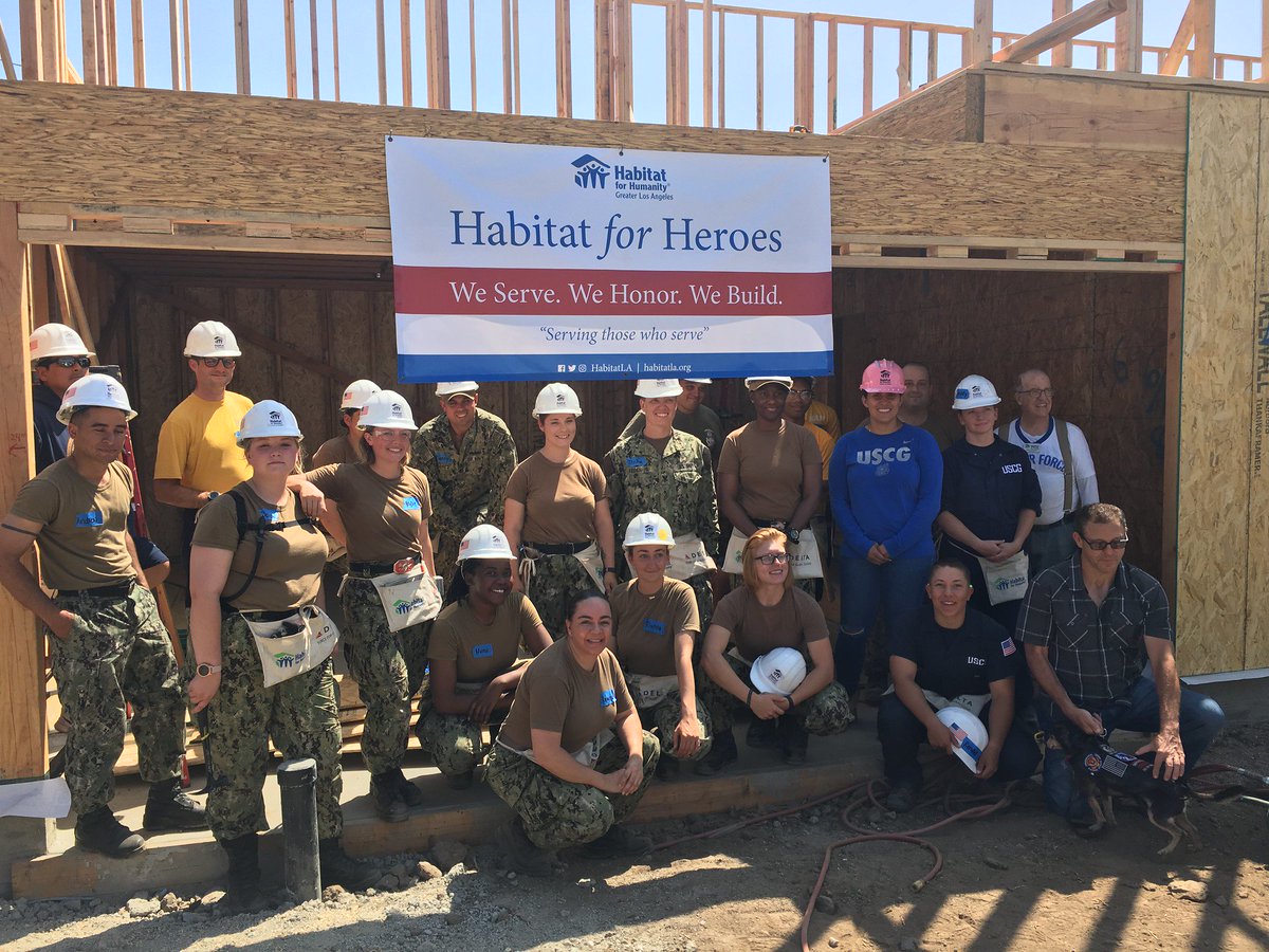 HabitatLA's tweet photo. 🏠🔨 We celebrated #FleetWeek2019 last month with the help of our heroes who joined us on Aug 28 & 29 to help frame our newest home on West 93rd St in LA! Thank you to all service members who volunteered to help.
View more photos: https://t.co/xul4qFGoox
#BuildLA #LAFleetWeek https://t.co/uM7HB9lVTN