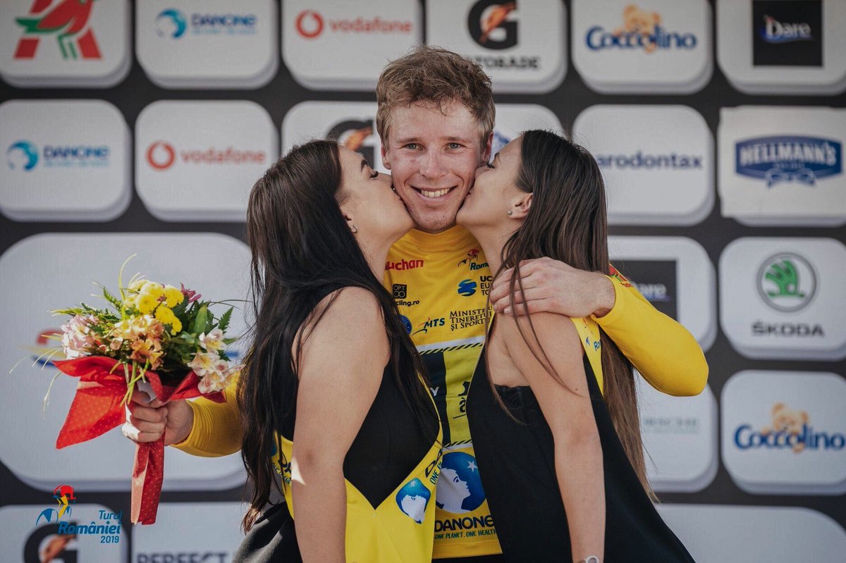 Super day with the team in Romania! 🐒🥇🥈