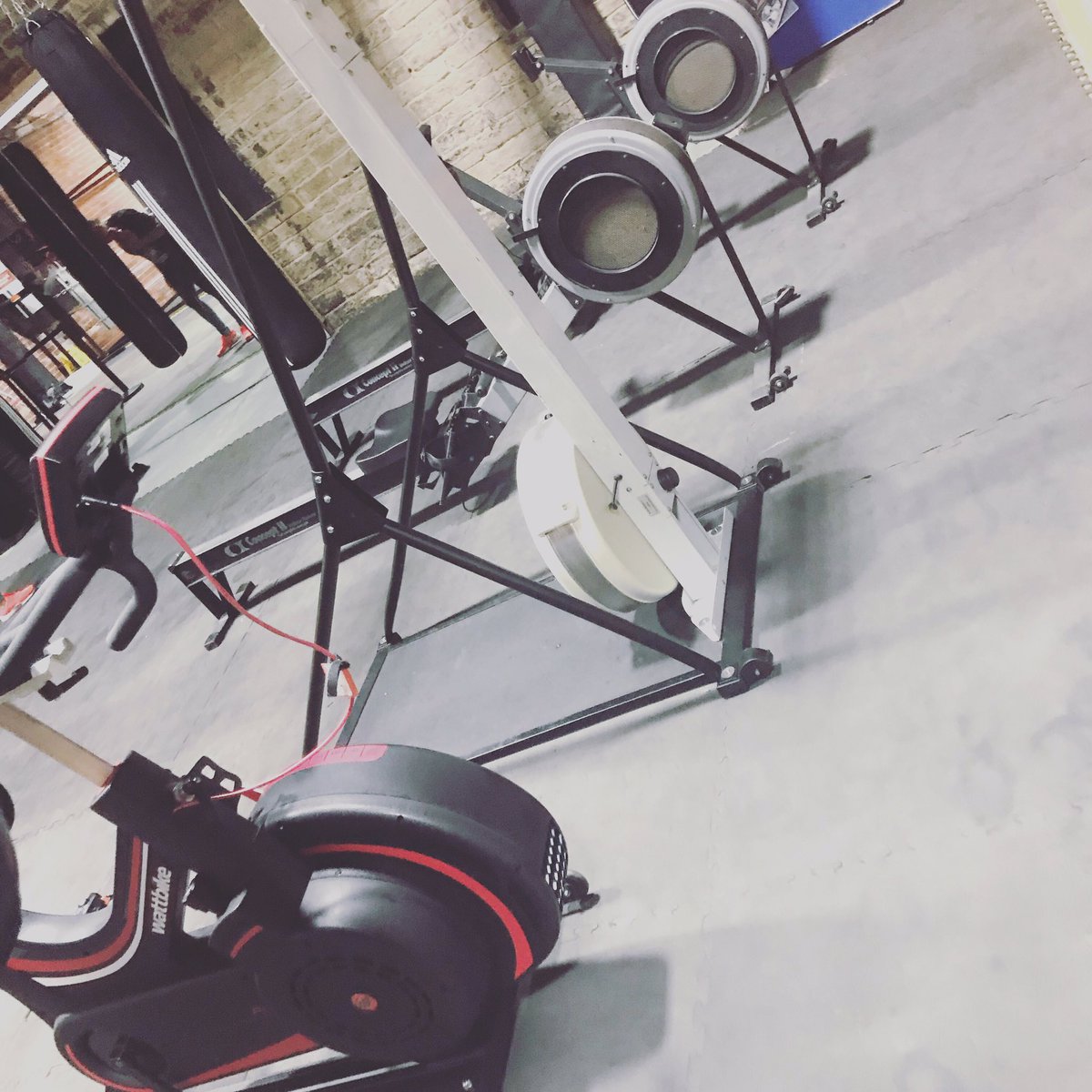 Tonight’s choice of punishment for the Bootcamp <a href="/SeanReynoldsPT/">Boxing Reynolds</a>  Left Jab 🥊