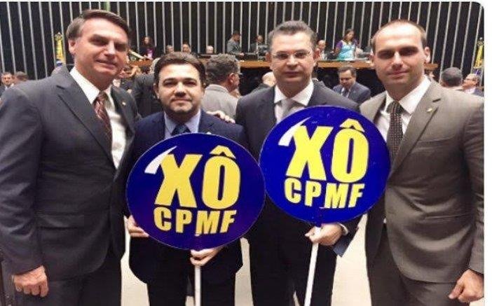 Rany86259517's tweet photo. #LEMBRAM?!!! Eles foram contra a CPMF de 0,20% Agora, para detonar o povo eles propõem, 0,67% daquilo que eram contra.
#ForaBolsonaroESeuBandoDeCriminosos https://t.co/EXyikD2F7I