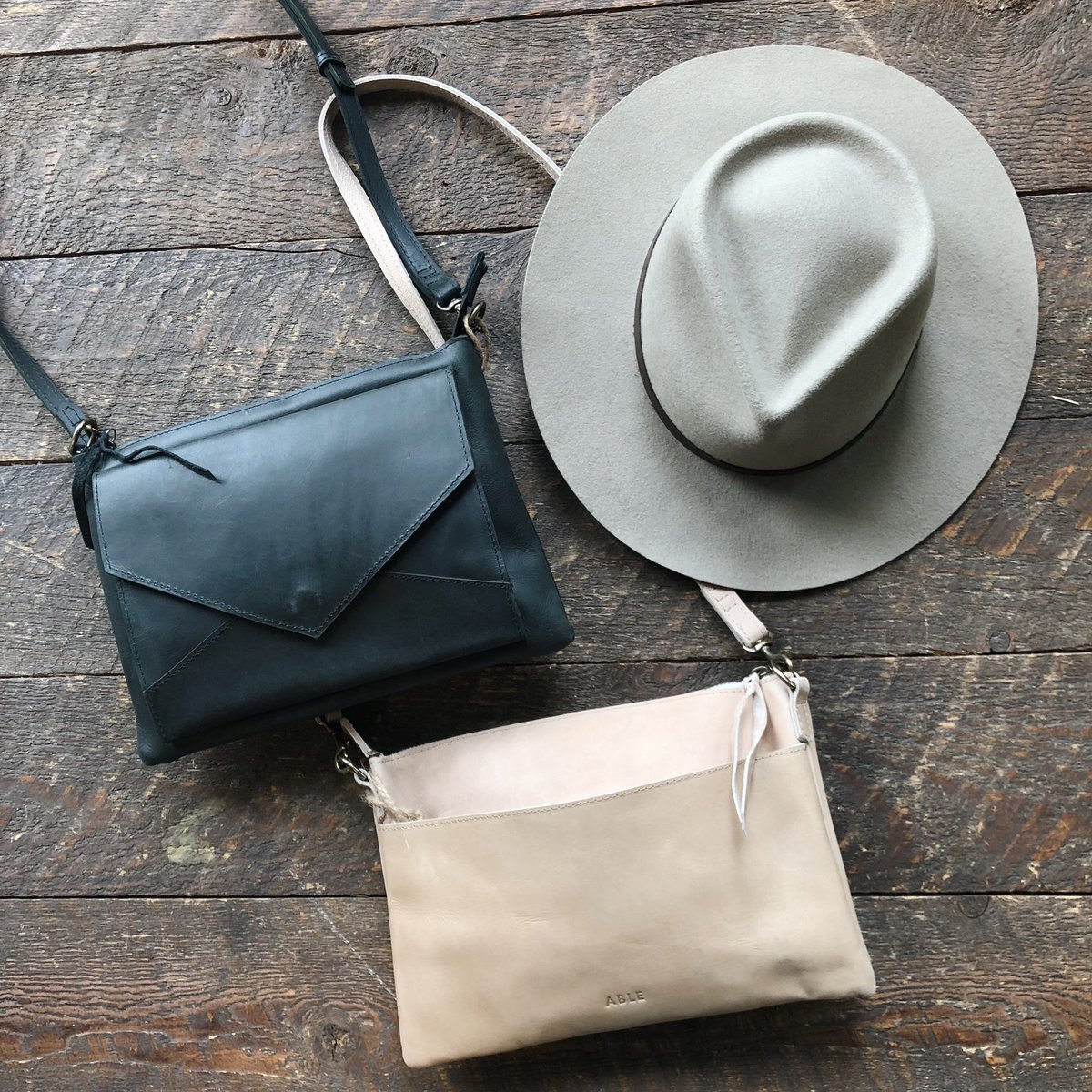 solesistersmt's tweet photo. Everyday accessories
•
•
•
#shoplocal #solesistersmtstyle #downtownhelena #visithelena #falltreands #accessoriesoftheday https://t.co/ZTaG6U8xMW