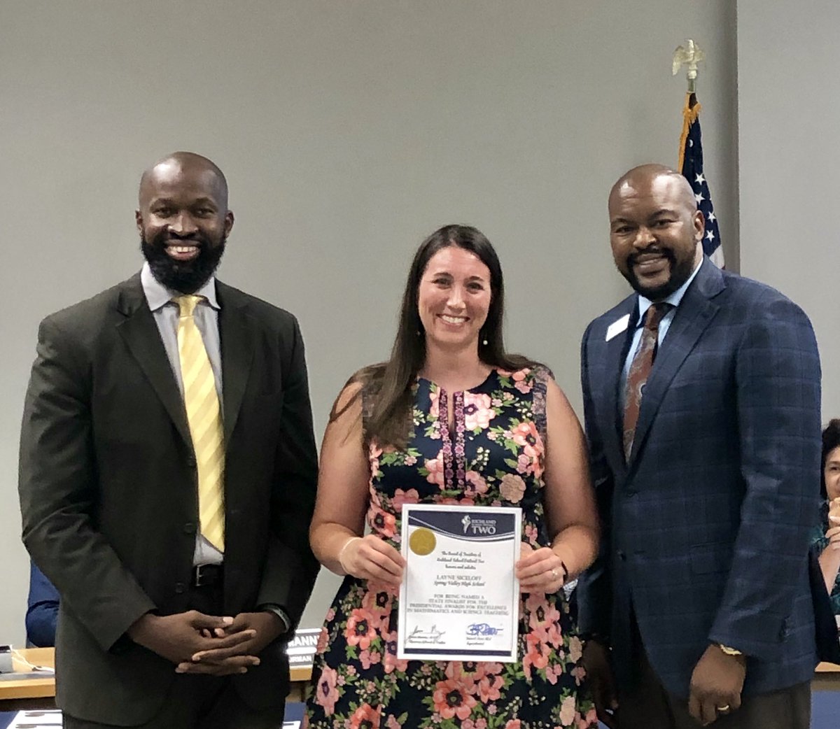 SVBeeBio's tweet photo. Last night @RichlandTwo recognized me for being a finalist for the Presidential Awards for Excelence in Mathematics and Science Teaching. I rolled the dice when I moved to SC and took the job with @SV_Vikings, but I am so thankful I did! https://t.co/eqiZQwznXS