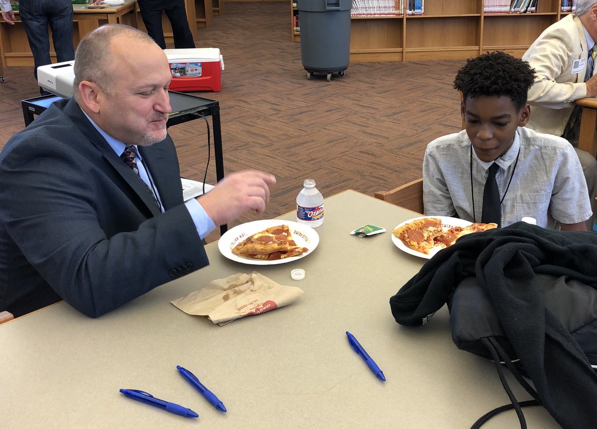 Owens10's tweet photo. Men of Distinction September 2019 Lunch and Learn had an amazing kickoff to the new year.  Thank you Mr. Bryan Mills (mentor) for presenting on the topic Good Character.  Lots of follow up after this discussion.  #Harmon_MOD #BHarmonNow #FarmerPride https://t.co/PfYR3DHJq6