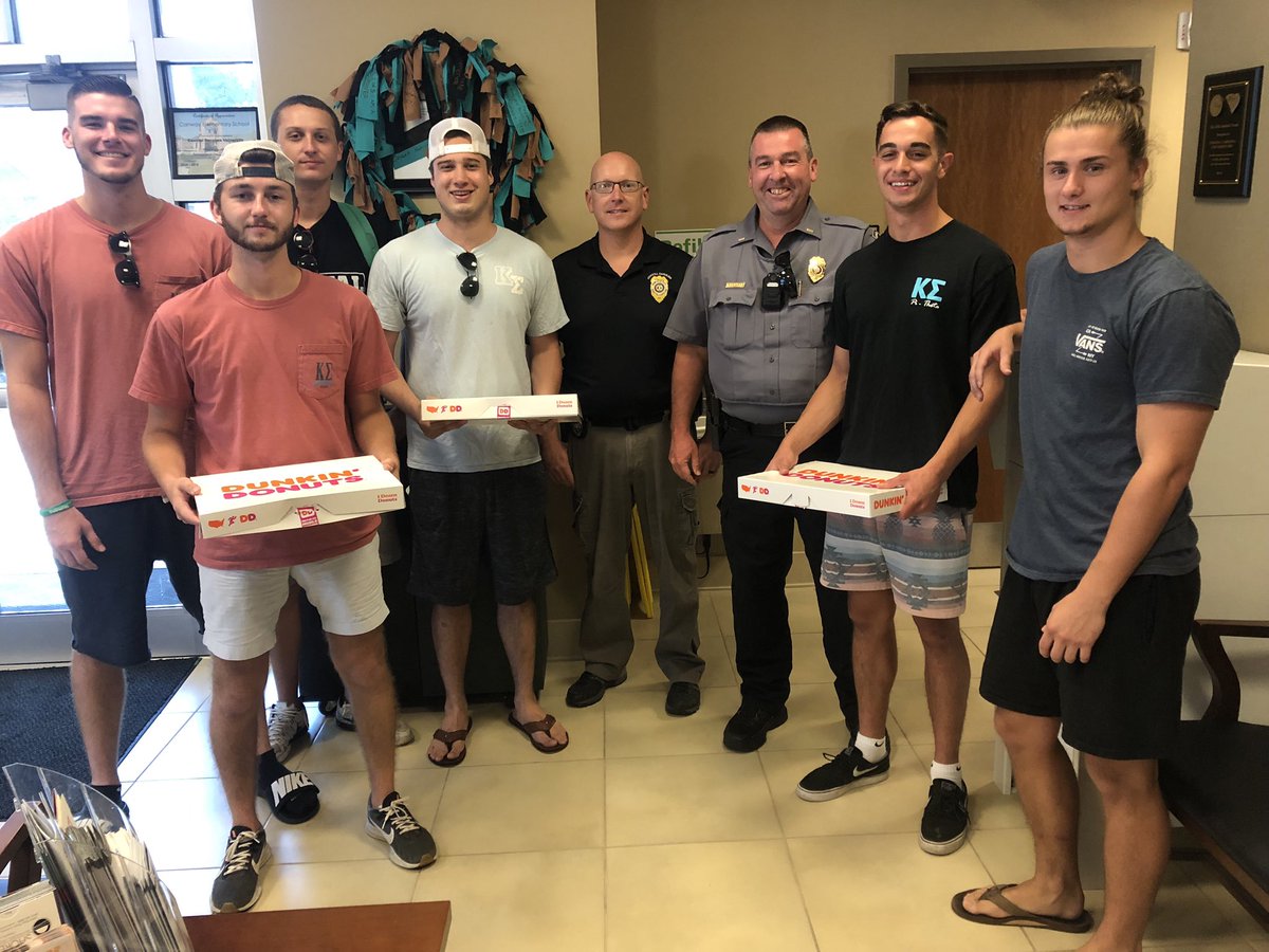 In memory of 9/11, today is Kappa Sigma First Responder Day. Earlier today a group of brothers delivered donuts to the CCU Police Department to thank them for keeping our campus safe. Thank you to all who serve and protect! #KappaSigmaCares <a href="/KappaSigmaHQ/">Kappa Sigma</a>