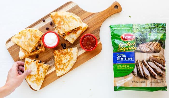 fgg7788's tweet photo. #AD The time to stock up for football season is NOW! Head to your local Target to pickup the @TysonBrand essentials for your game day spread! https://t.co/J9GUNz67KH Image Via: @thecozycook https://t.co/JHLcnxjvi2