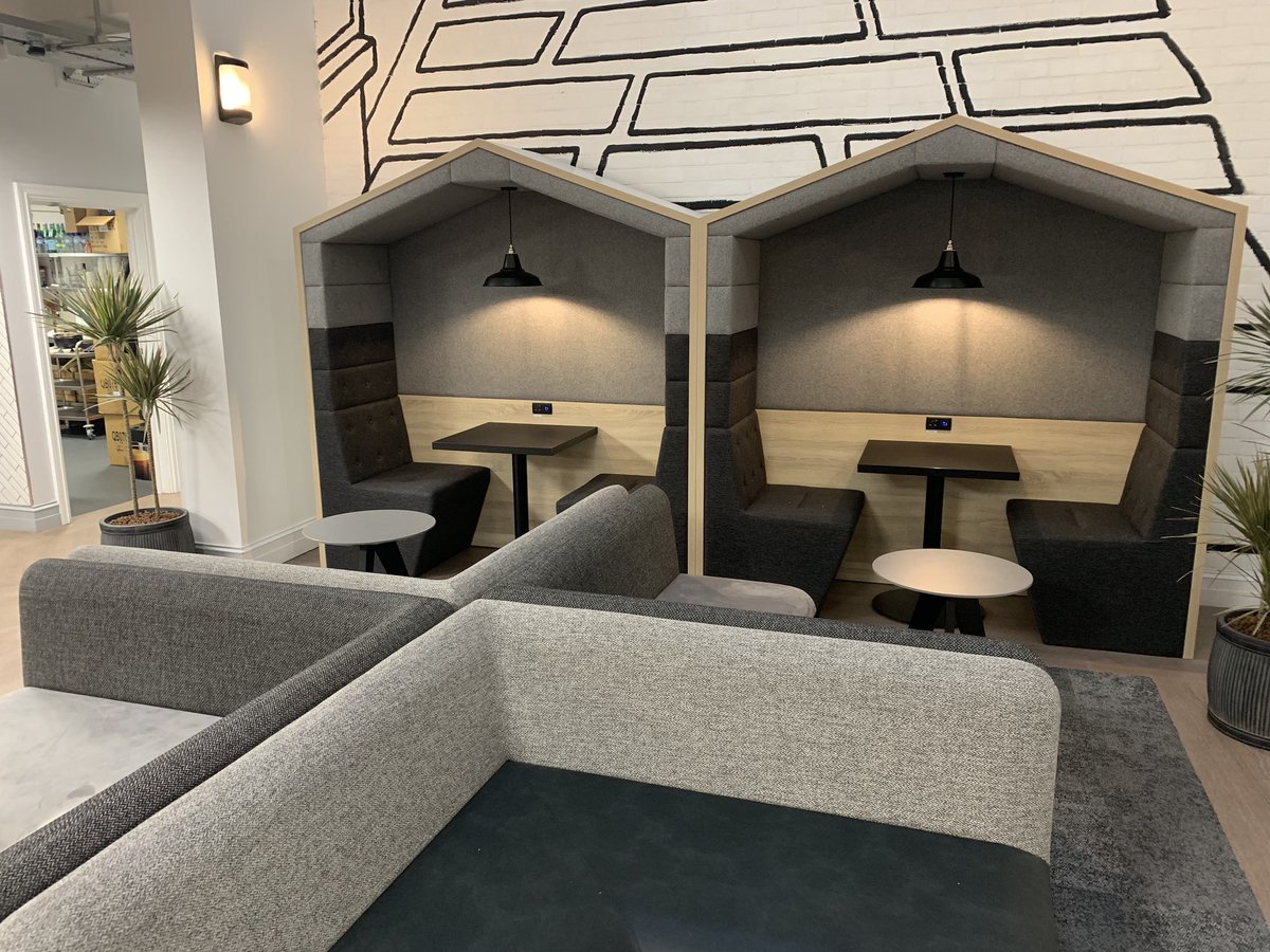 maxslook's tweet photo. Visited the amazing @OriginWorkspace in Bristol tonight. What an incredible space for meetings, casual desks, permanent HQ’s or private offices. It also has an amazing gym and rooftop terrace that overlooks Bristol 🤩 @BloggersBristol #BBOriginLife #BristolBloggers https://t.co/bMuLXbnmDY