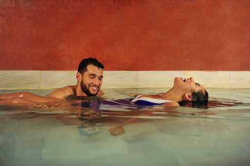 🍇Vinoterapia en los baños árabes! 🍇
✔Circuito de contrastes
✔Exfoliación con todos los beneficios de la uva
✔Masaje relajante
😊Pide cita y ven a rejuvenecer