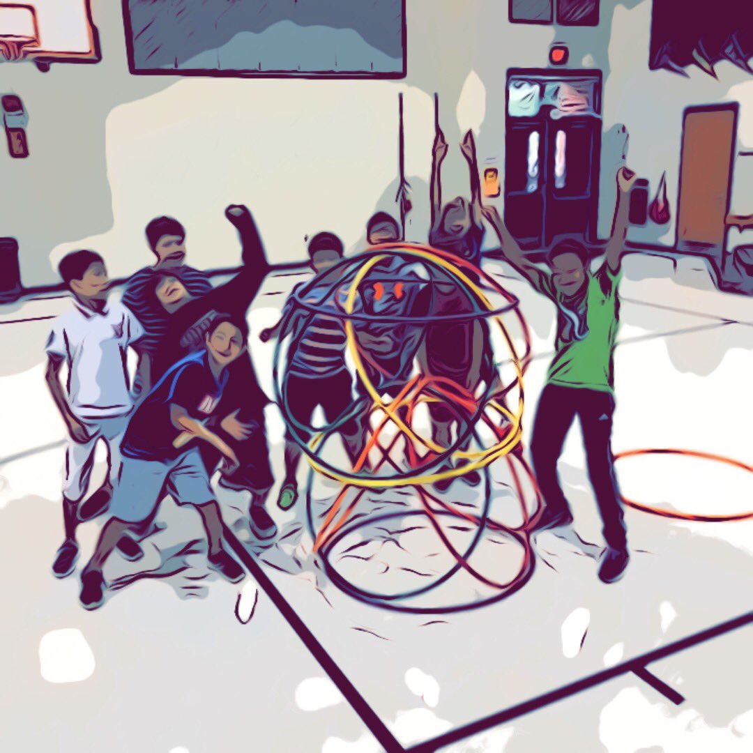 HorizonElemPE's tweet photo. Team-building on point! Working together to build double decker hula huts! @HorizonElem #gocomets20 @HRZPE2 https://t.co/2UMQDPE0ed
