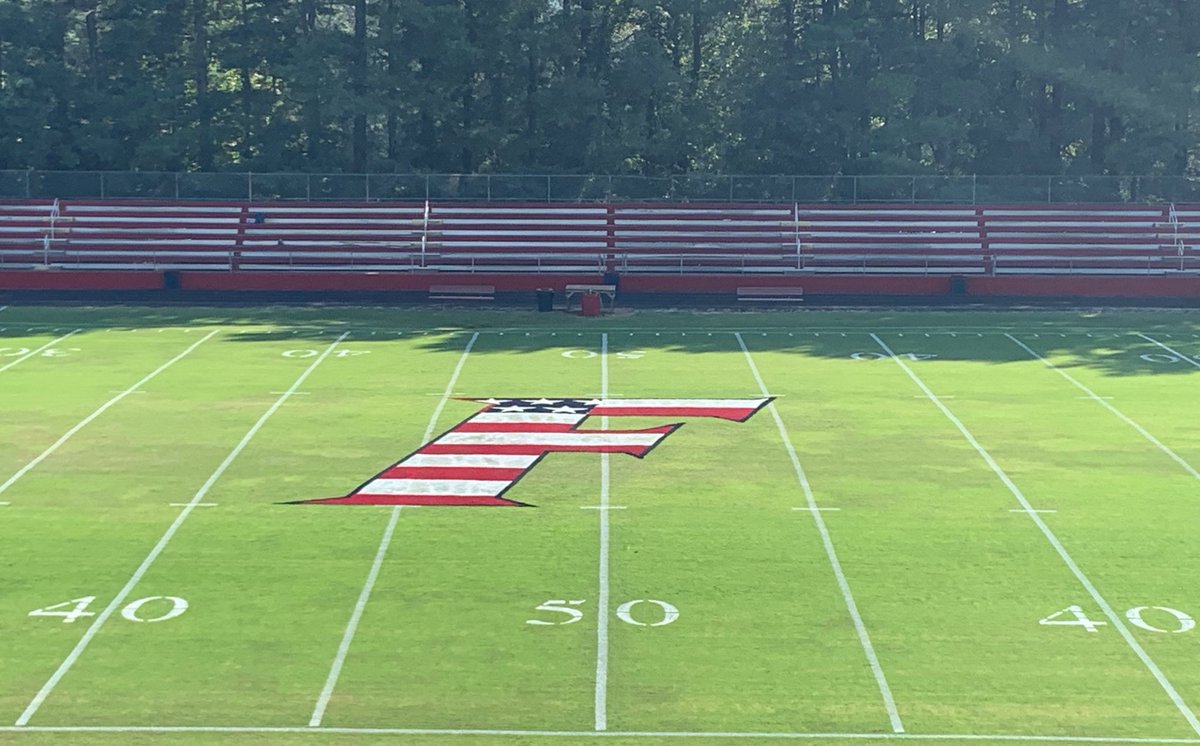 coachpruittfhs's tweet photo. Falcons if this doesn’t get u pumped, I don’t know what will...
#falconfootballfridaynight
#unifibowl https://t.co/lEJBNRPs02