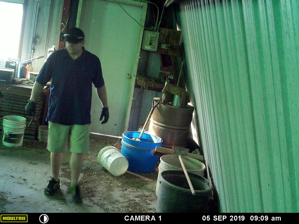 DCSO918's tweet photo. 🚩We need your help identifying this individual who is wanted for questioning in a burglary. If you have information or any further questions, please contact Lt. Case at 308-324-3011. 🚩 https://t.co/vQSFrDQJmZ