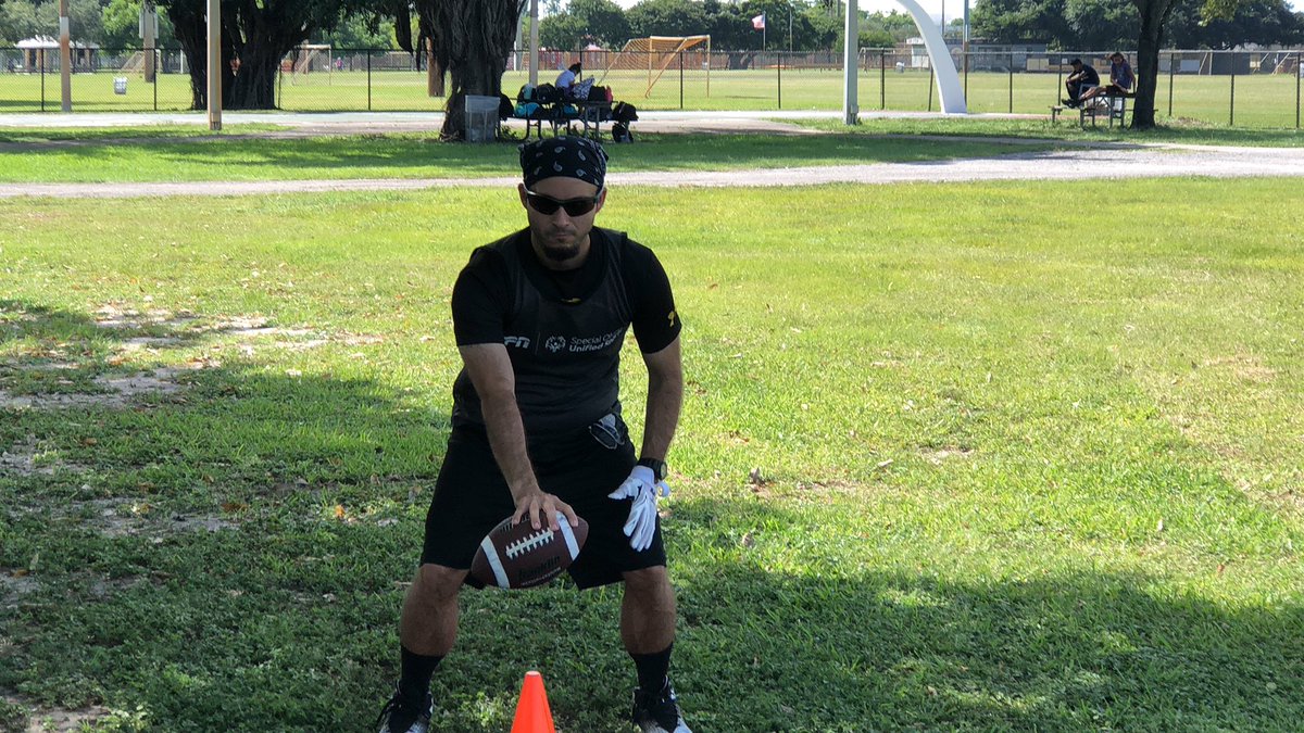 gettrained2go's tweet photo. Very Honored to Train QB Daniel Fundora, who will be competing in the South Florida Special Olympics Games!!!
#GetTrained2Go
#SpecialOlympics https://t.co/tSAI4SANgt